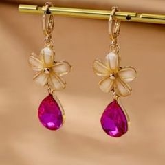 Elegant Pink Flower Earrings