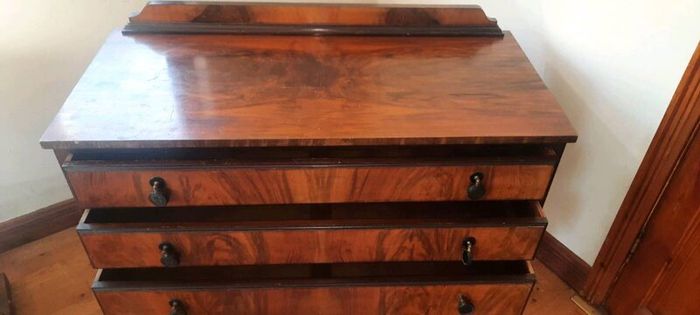 Vintage walnut veneer chest of drawers