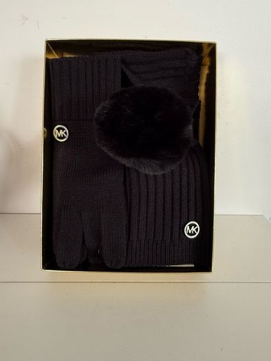 Michael kors scarf hat and gloves