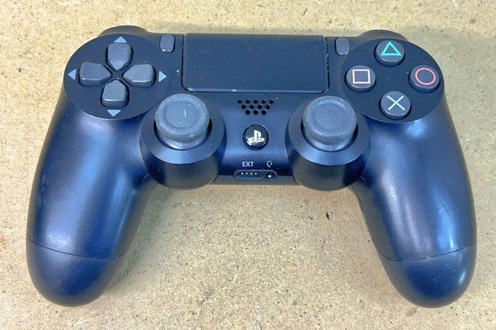PlayStation 4 controller