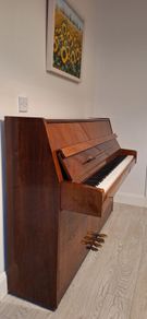 Samick JS-108 upright piano