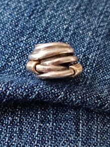 Pandora 14 karat gold and 925 silver love knot forget me not charm perfect Valentine's Day Gift FREE STANDARD POSTAGE INCLUDED