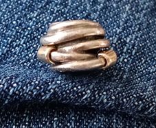 Pandora 14 karat gold and 925 silver love knot forget me not charm perfect Valentine's Day Gift FREE STANDARD POSTAGE INCLUDED