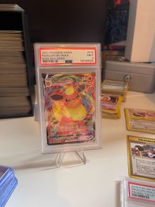 Flareon VMax Evolving Skies 18 - PSA 9