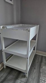 baby change table