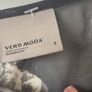 top vero Moda brown floral peplum top size small Image 4