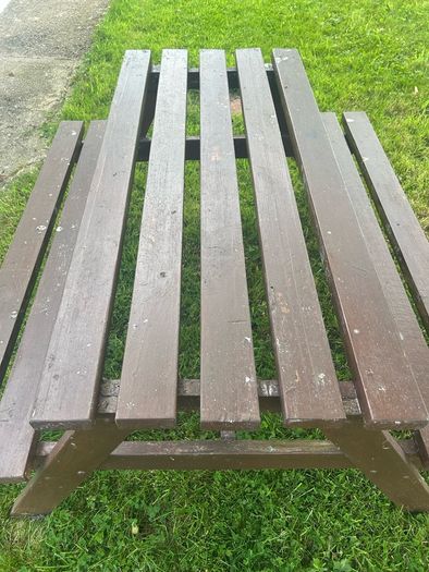 picnic table