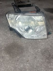 Mitsubishi Pajero / shogun rh headlamp 2013