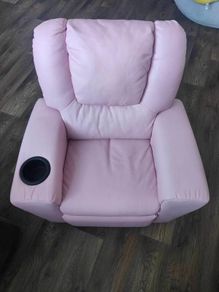 Kids recliner with cup holder