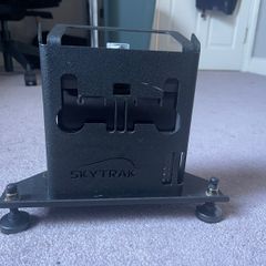 Skytrak Launch monitor/ Golf simulator