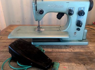 Husqvarna Automatic 21E Sewing Machine
