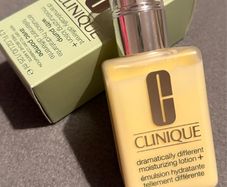 Clinique Dramatically Different Moisturizing Lotion