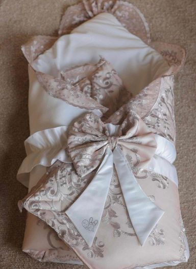Baby swaddle drape