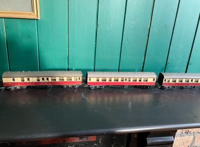 hornby train carriages