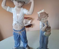 Porcelain - Nao  / Lladro Figurines X 2