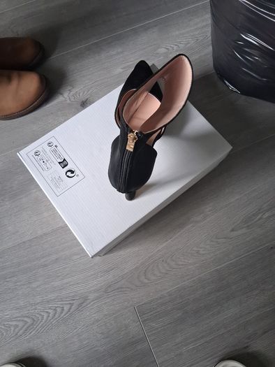 ladies shoe