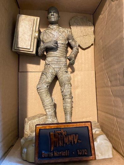 The Mummy 1932 Boris Karloff figure - Universal Pictures