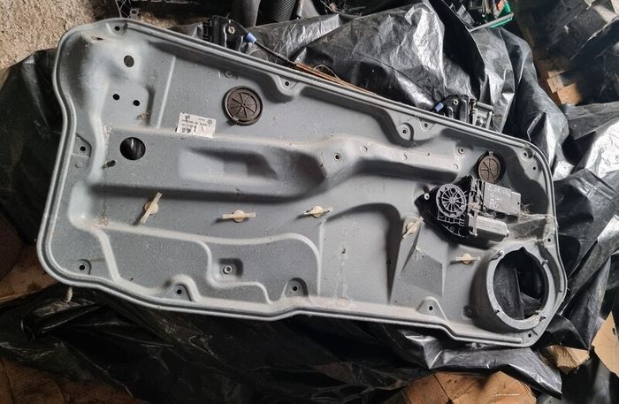 VW Golf mk4 window regulator