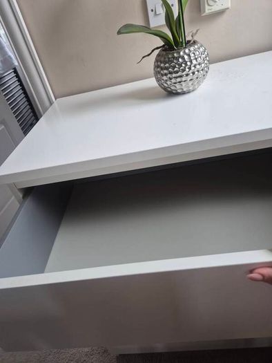 white chest of drawers