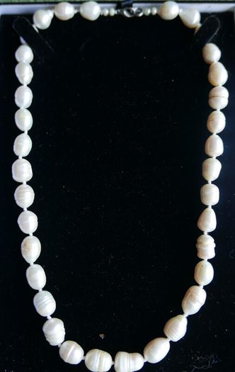 Vintage White Baroque Pearl Necklace