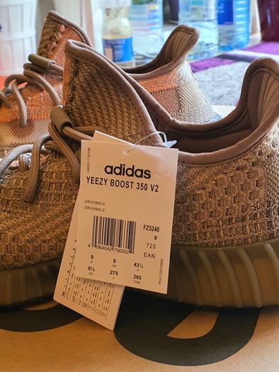 Authentic Brand New Yeezy 350 Eliada UK9