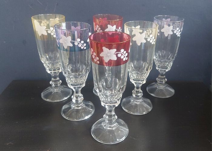 Fabulous Set of Six Vintage Retro Pressed Glass Footed Flutes with Bands of Iridescent Rainbow Colours and Floral Motifs, Capacity 120mls
