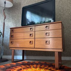 Vintage Retro Mid Century Teak Compact Sideboard/TVUnit/Chest of Drawers