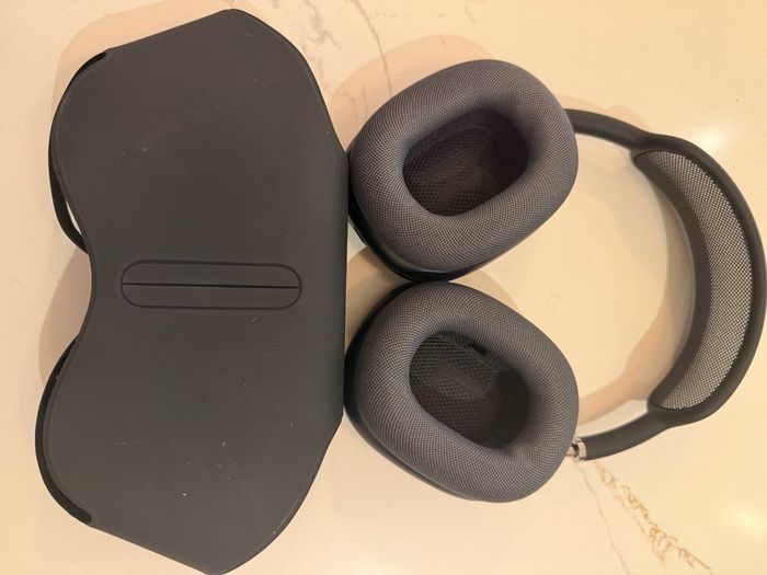 AirPods Max USB
