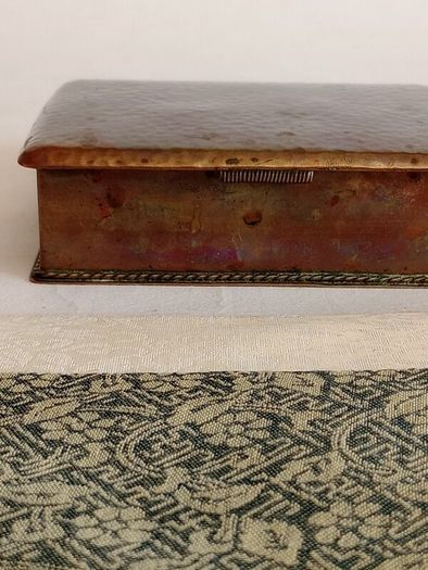 Antique Arts and Crafts Hammered Copper Wood Lined Tobacco Box
