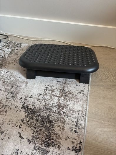 Ergonomic Desk Footrest