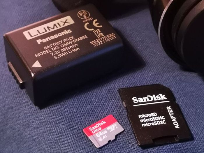 Panasonic Lumix DMC-FZ72 / 60x Optical Zoom / 64GB