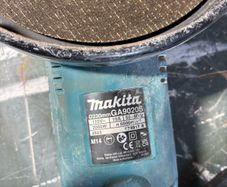 makita 9'' grinder