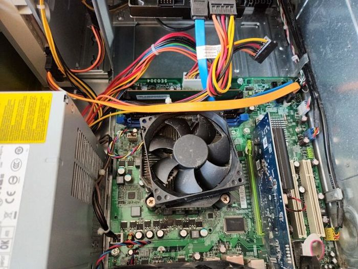 Dell Vostro 430a + Dell Monitor
