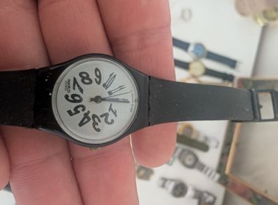 1990 Vintage Ladies swatch watch Black Night
