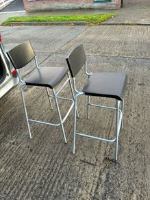 2 High Stools