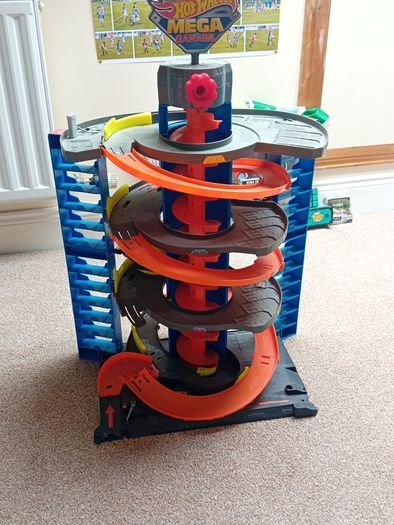 hot wheel garage