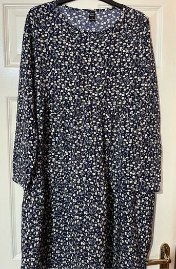 Ditsy Floral Print Smock Dress BN