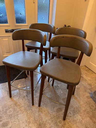4 stools