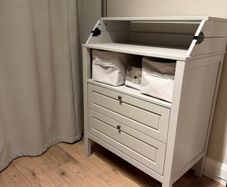 Changing Table/Chest of drawers