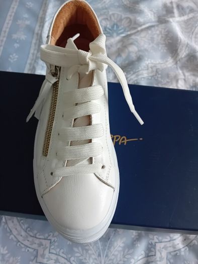 Carl Scarpa - White Leather Trainers - UK 6 - BNWT RRP 149
