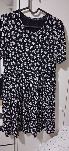 Loads dresses 5 eaxh