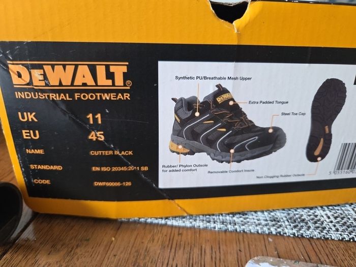 safety boots size 11