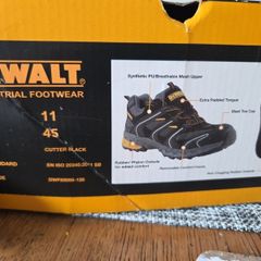 safety boots size 11