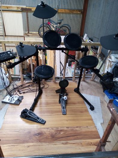Electronic drum