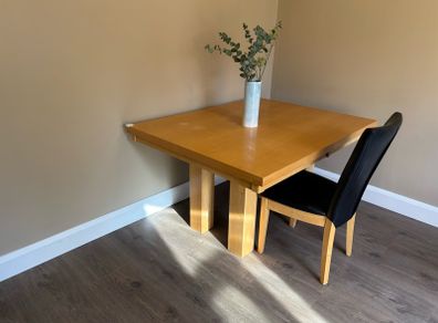 Extendable table