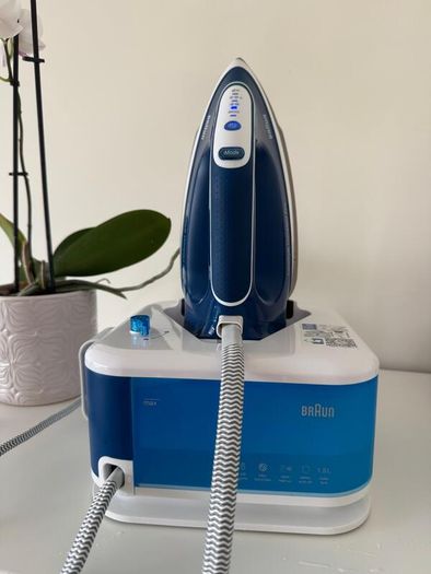 Braun CareStyle 5 IS2565BL Steam Generator Iron