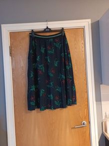 M&S Collection Pleated Skirt.   S 12..
