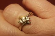 9 ct gold ring