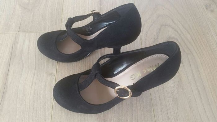 Black shoes