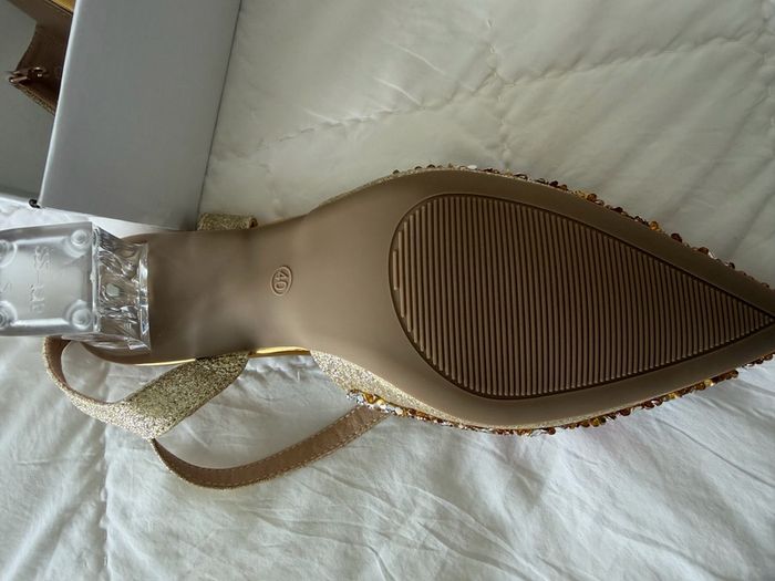 brand-new women's heels